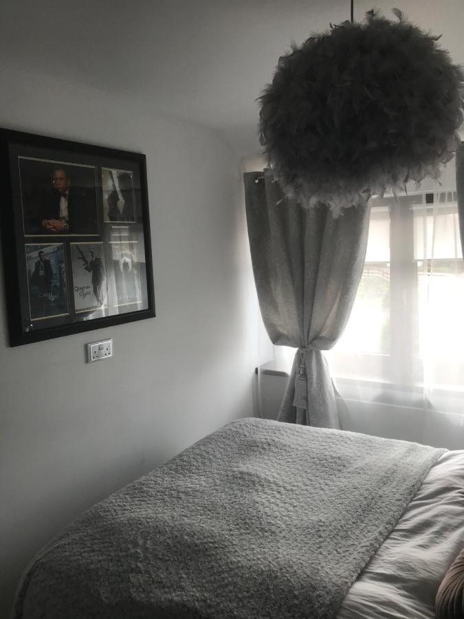Castle Donington Apartment ภายนอก รูปภาพ